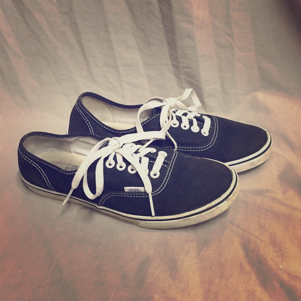 Black authentic Vans